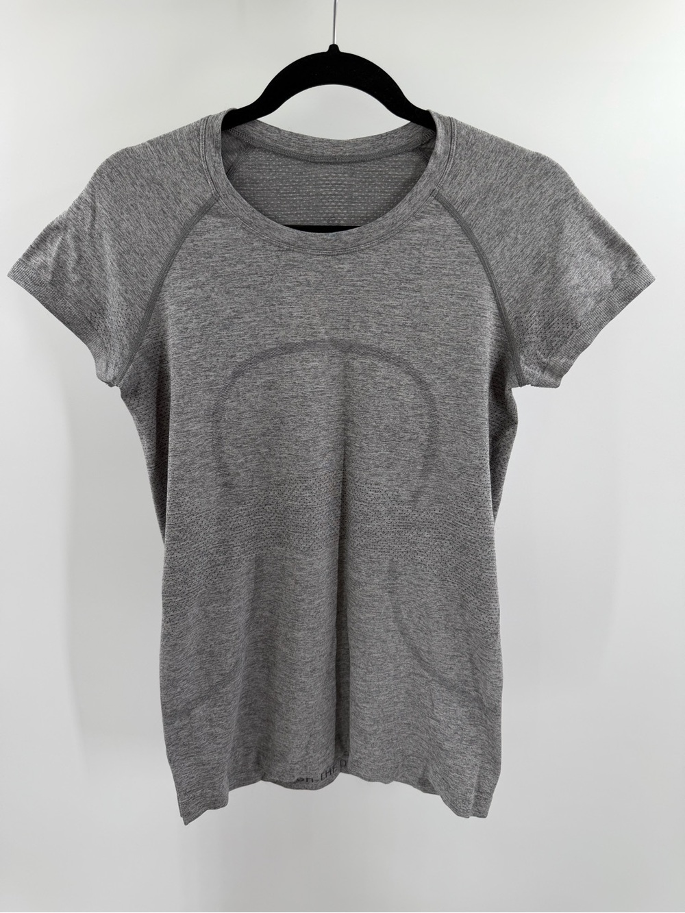 Lululemon Gray‎ Swiftly T Shirt Size 8 Activewear Athleisure